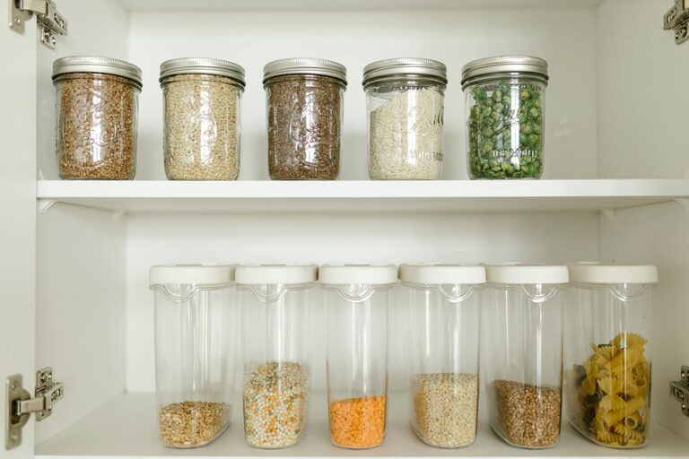 How to Keep a Tidy Fridge and Pantry: Simple Tips for an Organized Kitchen